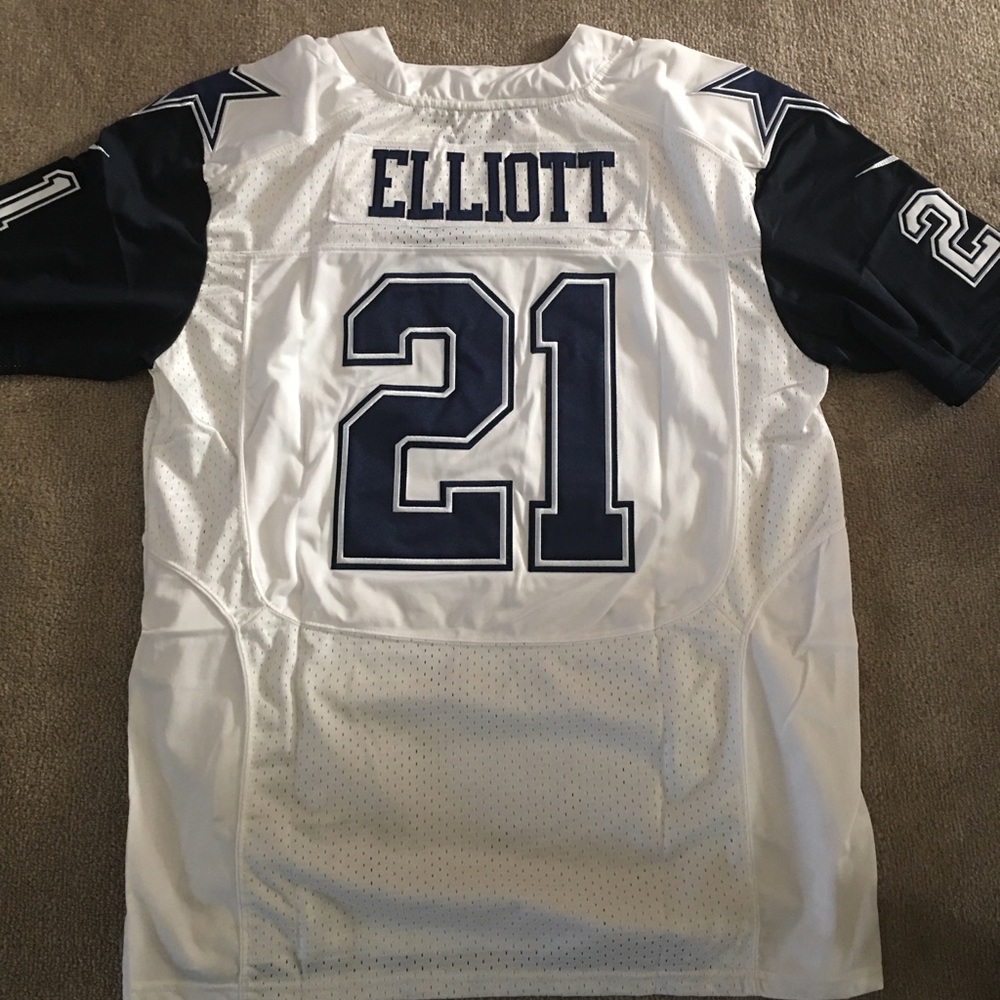 Ezekiel Elliot Dallas Cowboys Jersey. Adult Large.